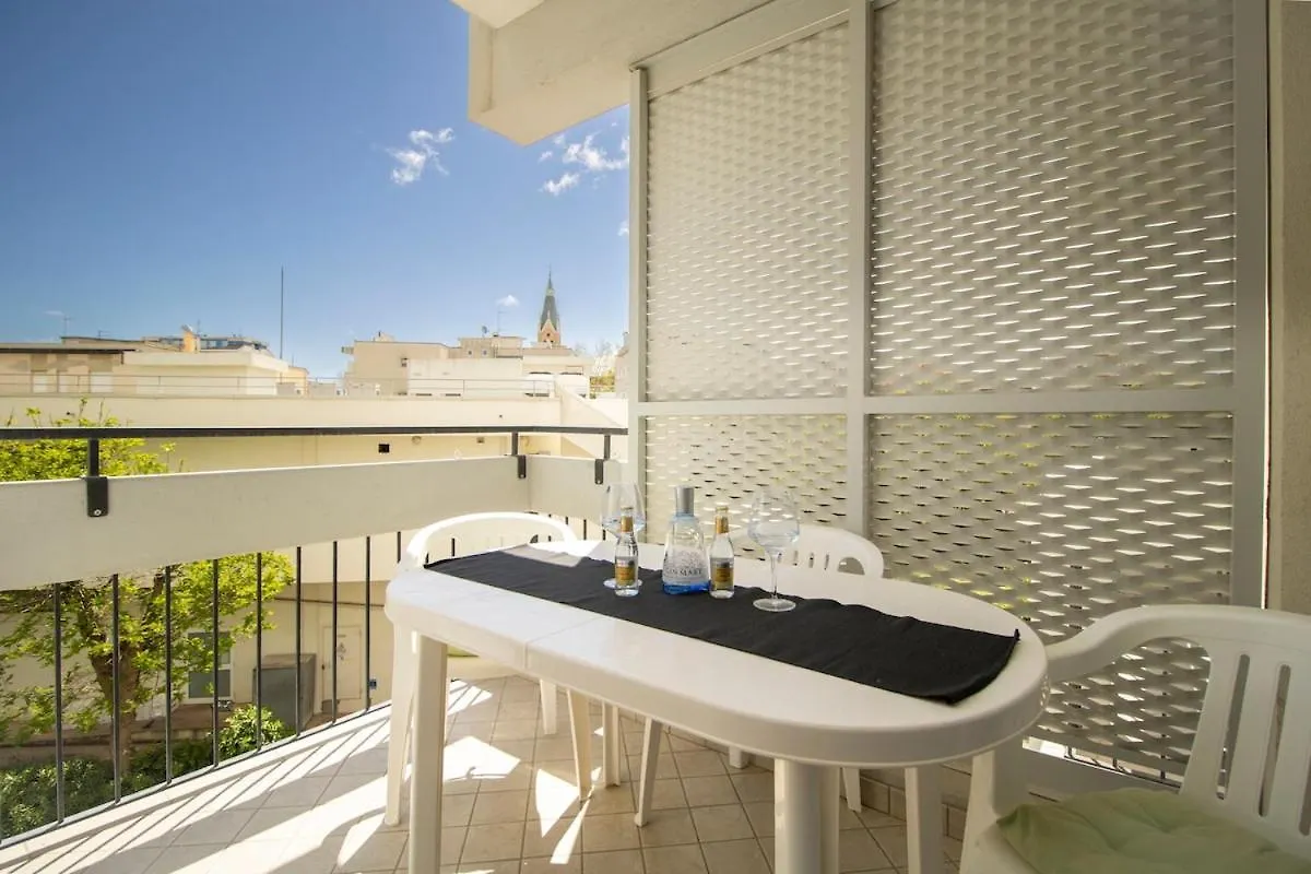 Near Bounty - Ac Private Parking, Wi-Fi And Terrace Διαμέρισμα Ρίμινι Ιταλία