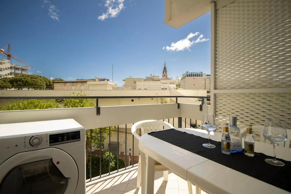 Near Bounty - Ac Private Parking, Wi-Fi And Terrace Διαμέρισμα Ρίμινι 0*,  Ιταλία